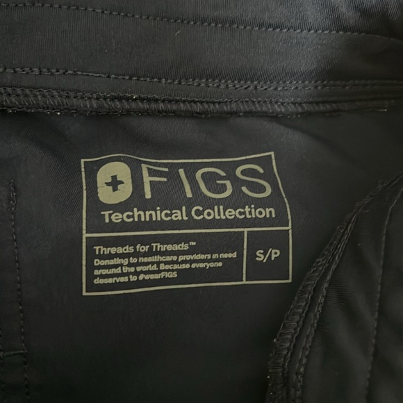 FIGS Scrub Set - Picture 4 of 4